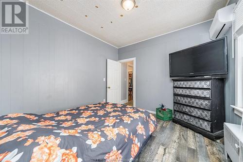 821 Marentette Avenue, Windsor, ON - Indoor Photo Showing Bedroom