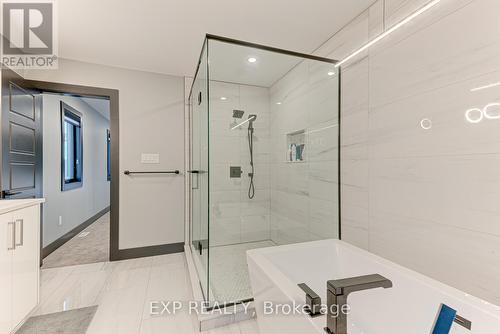 Extra large custom walk-in shower - 86 Optimist Drive, Southwold (Talbotville), ON - Indoor Photo Showing Bathroom