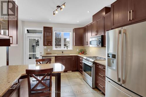 271 Stedman Street, Ottawa, ON - Indoor Photo Showing Kitchen With Upgraded Kitchen