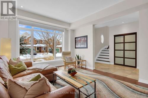 271 Stedman Street, Ottawa, ON - Indoor Photo Showing Living Room