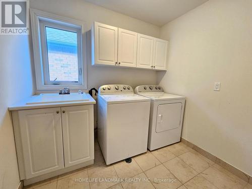 92 Fortis Crescent, Bradford West Gwillimbury, ON - Indoor Photo Showing Laundry Room