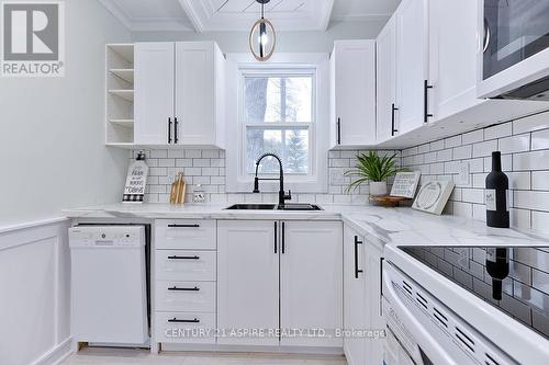 43 Glendale Avenue S, Deep River, ON - Indoor Photo Showing Kitchen