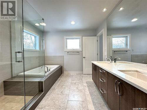 514 Isabella Street E, Saskatoon, SK - Indoor Photo Showing Bathroom