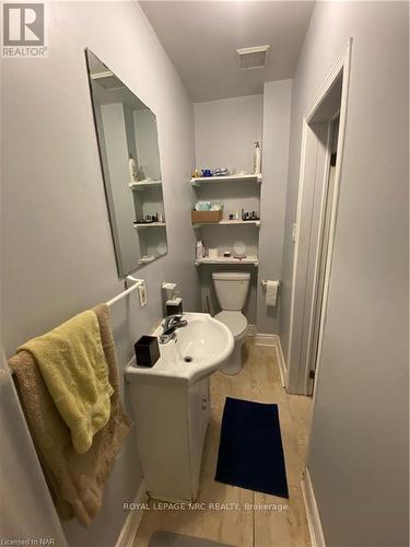 7 Josephine Street, St. Catharines (458 - Western Hill), ON - Indoor Photo Showing Bathroom