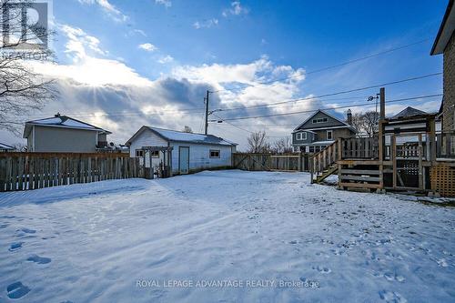 15 Thomas Street, Smiths Falls, ON - Outdoor