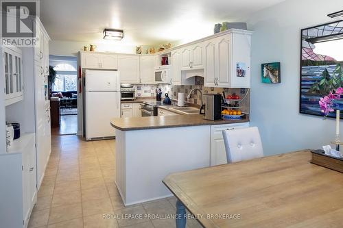 1220 Acadia Drive, Kingston (City Southwest), ON - Indoor Photo Showing Kitchen