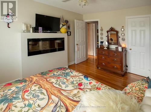 1220 Acadia Drive, Kingston (City Southwest), ON - Indoor Photo Showing Bedroom