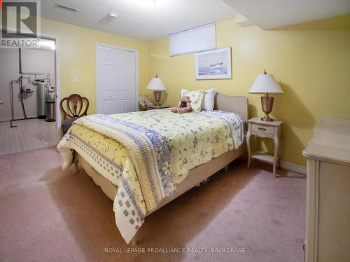 1220 Acadia Drive, Kingston (City Southwest), ON - Indoor Photo Showing Bedroom