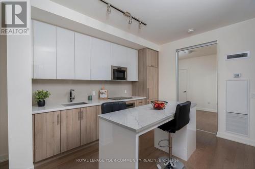 1812 - 330 Richmond Street W, Toronto, ON - Indoor Photo Showing Kitchen