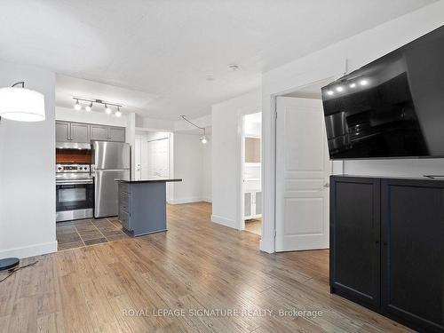 316-323 Richmond St E, Toronto, ON - Indoor Photo Showing Kitchen