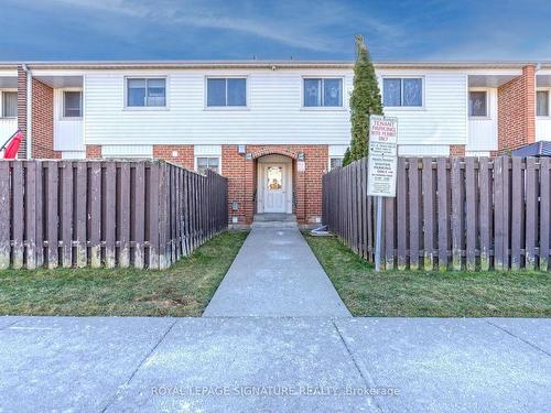 147-1010 Glen St, Oshawa, ON - Outdoor