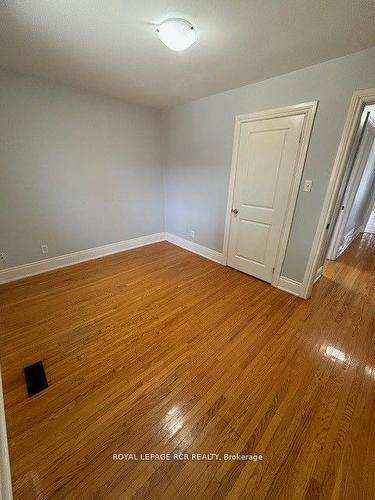 Upper-14 Skelton Blvd, Brampton, ON - Indoor Photo Showing Other Room