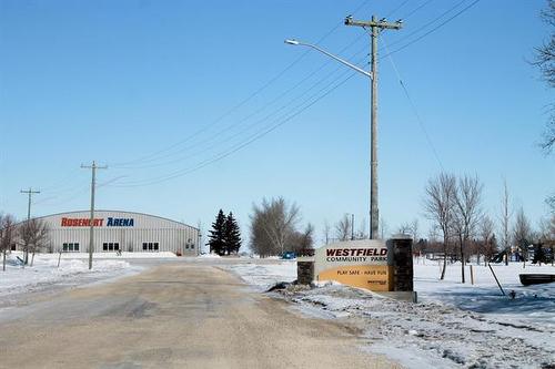 24 Ash Bay, Rosenort, MB 