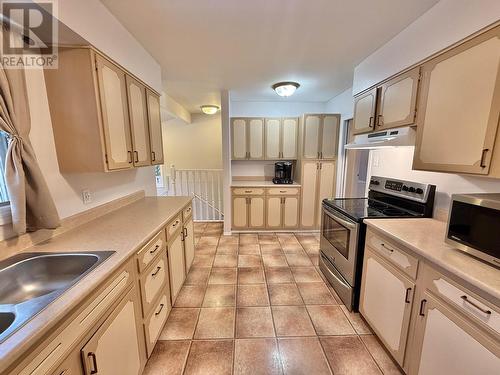 239 Lazzarin Street, Quesnel, BC - Indoor Photo Showing Kitchen