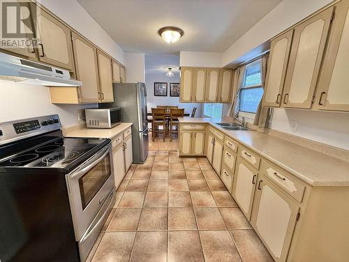 239 Lazzarin Street, Quesnel, BC - Indoor Photo Showing Kitchen With Double Sink