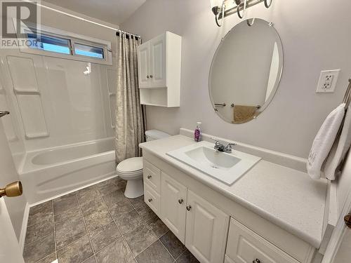 239 Lazzarin Street, Quesnel, BC - Indoor Photo Showing Bathroom