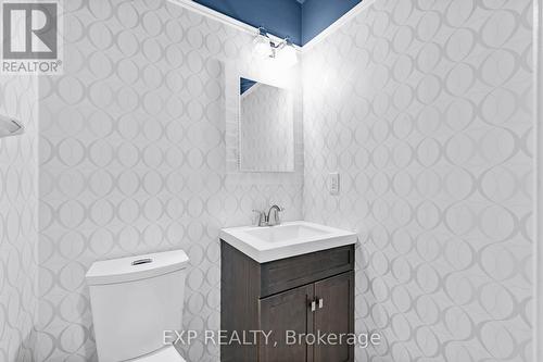 31 Brown Wood Drive, Barrie, ON - Indoor Photo Showing Bathroom