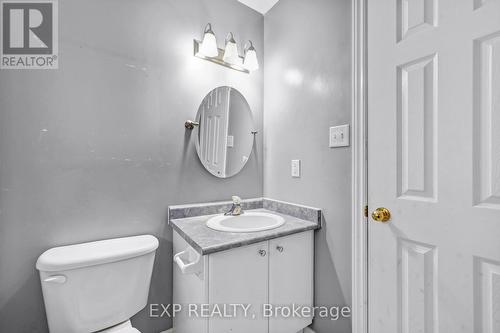 31 Brown Wood Drive, Barrie, ON - Indoor Photo Showing Bathroom