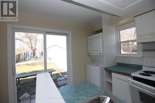 Upper - 12 Weston Street, London, ON - Indoor Photo Showing Laundry Room