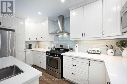 85 Barons Avenue S, Hamilton, ON - Indoor Photo Showing Kitchen With Upgraded Kitchen