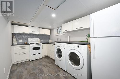 85 Barons Avenue S, Hamilton, ON - Indoor Photo Showing Laundry Room