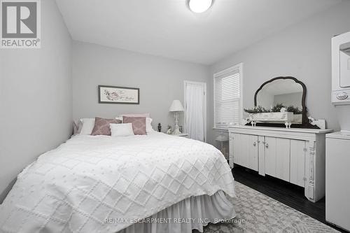 85 Barons Avenue S, Hamilton, ON - Indoor Photo Showing Bedroom