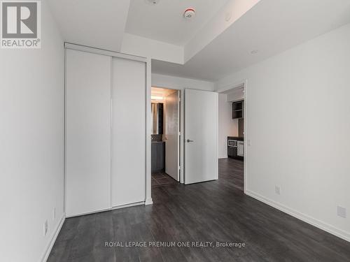 3105 - 7890 Jane Street, Vaughan, ON - Indoor Photo Showing Other Room