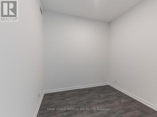 3105 - 7890 Jane Street, Vaughan, ON - Indoor Photo Showing Other Room