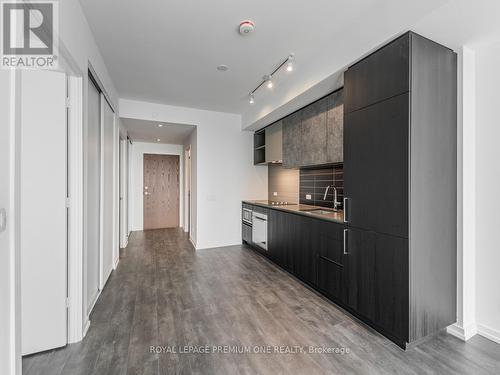 3105 - 7890 Jane Street, Vaughan, ON - Indoor Photo Showing Kitchen