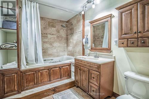 4372 Train Street, New Tecumseth, ON - Indoor Photo Showing Bathroom