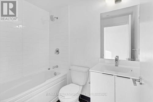 3210 - 20 Shorebreeze Drive S, Toronto, ON - Indoor Photo Showing Bathroom