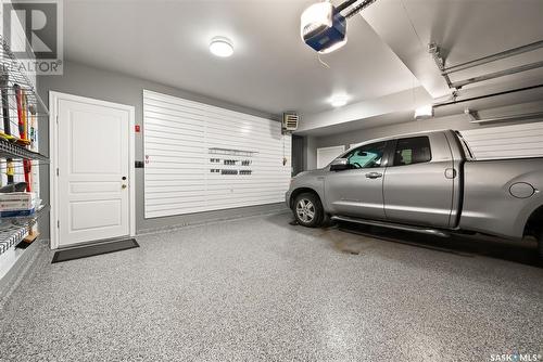 3658 Selinger Crescent, Regina, SK - Indoor Photo Showing Garage