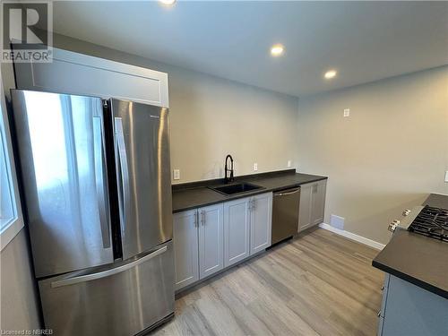 479 Angus Avenue, North Bay, ON - Indoor Photo Showing Kitchen