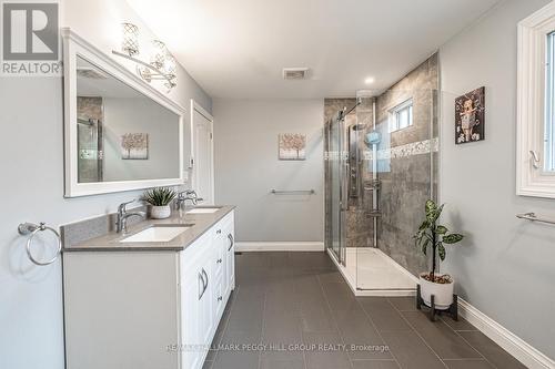 851 9Th Line, Innisfil, ON - Indoor Photo Showing Bathroom