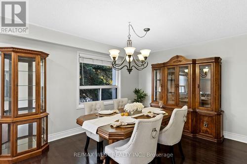 28 Hamilton Hall Drive, Markham, ON - Indoor Photo Showing Dining Room