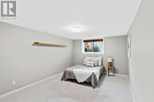 28 Hamilton Hall Drive, Markham, ON - Indoor Photo Showing Bedroom