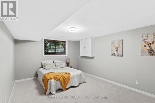 28 Hamilton Hall Drive, Markham, ON - Indoor Photo Showing Bedroom