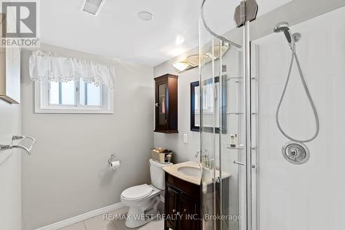 28 Hamilton Hall Drive, Markham, ON - Indoor Photo Showing Bathroom