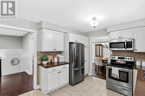 28 Hamilton Hall Drive, Markham, ON - Indoor Photo Showing Kitchen With Stainless Steel Kitchen