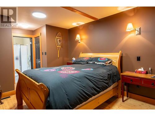 1850 Campbell Road, Golden, BC - Indoor Photo Showing Bedroom