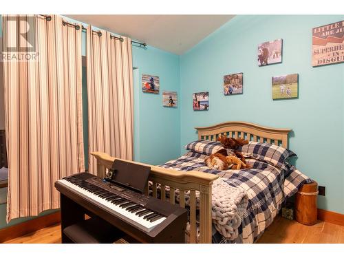 1850 Campbell Road, Golden, BC - Indoor Photo Showing Bedroom