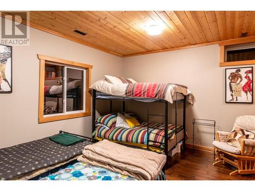 1850 Campbell Road, Golden, BC - Indoor Photo Showing Bedroom