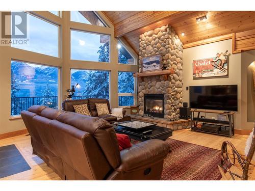 1850 Campbell Road, Golden, BC - Indoor Photo Showing Living Room With Fireplace