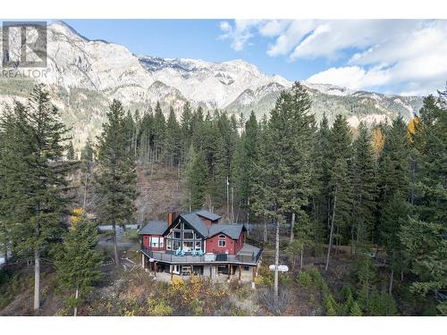 1850 Campbell Road, Golden, BC - Outdoor With View