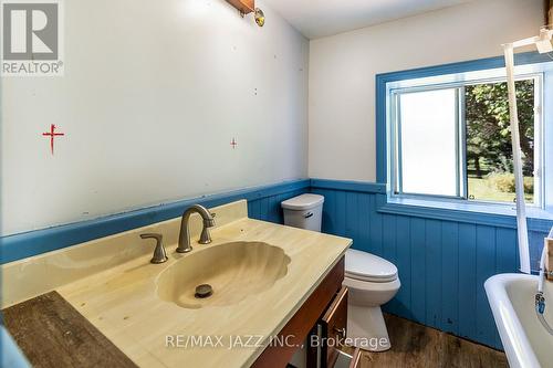 14340 Old Scugog Road, Scugog (Blackstock), ON - Indoor Photo Showing Bathroom