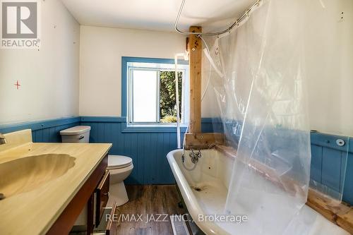 14340 Old Scugog Road, Scugog (Blackstock), ON - Indoor Photo Showing Bathroom