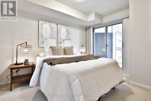 820 - 230 Queens Quay W, Toronto, ON - Indoor Photo Showing Bedroom