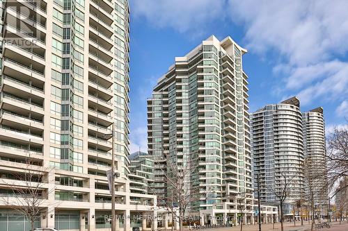 820 - 230 Queens Quay W, Toronto, ON - Outdoor With Balcony With Facade