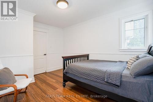 3801 Guest Road, Innisfil, ON - Indoor Photo Showing Bedroom