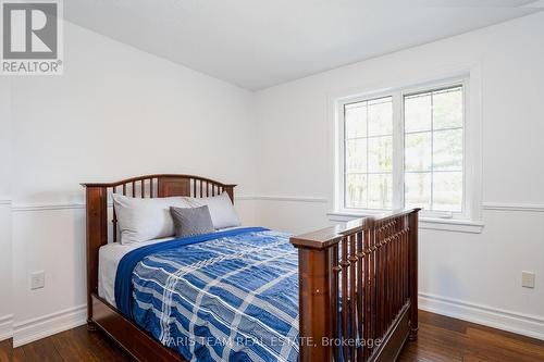 3801 Guest Road, Innisfil, ON - Indoor Photo Showing Bedroom